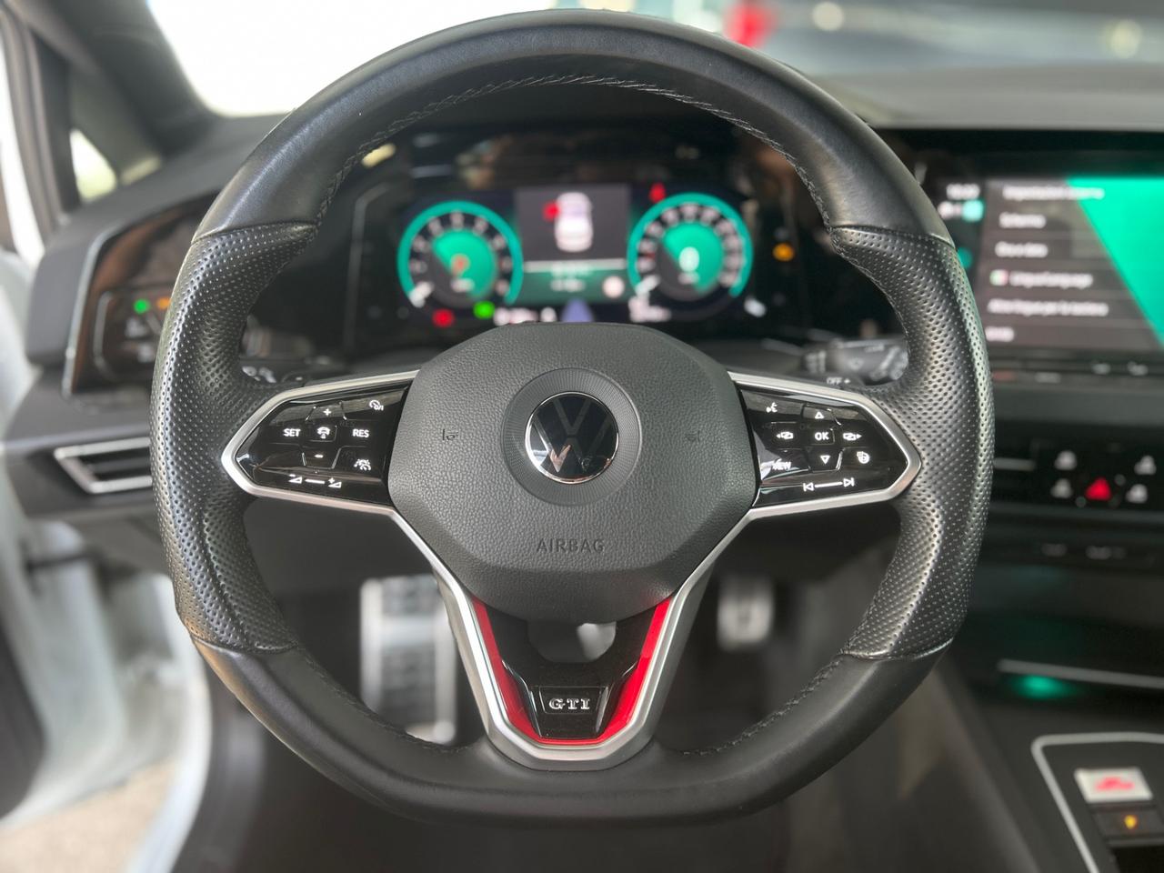 VOLKSWAGEN Golf 8 GTI