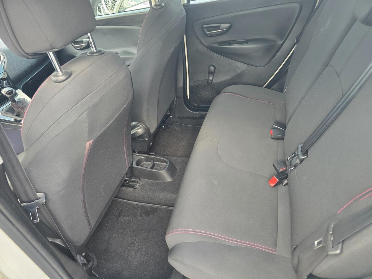 Lancia Ypsilon 1.3 MJT 95cv 5 porte S&S Elefantino