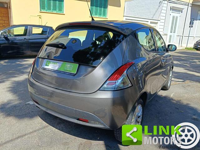 LANCIA Ypsilon 1.2 69 CV 5 porte GPL Ecochic Silver NEOPATENTATI