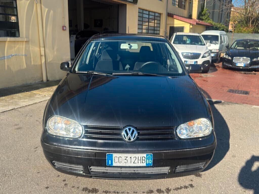 Volkswagen Golf 1.6 16V cat 5p. Highline GPL