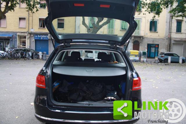 VOLKSWAGEN Passat Var. 2.0 TDI Highline Blue M.Tech.