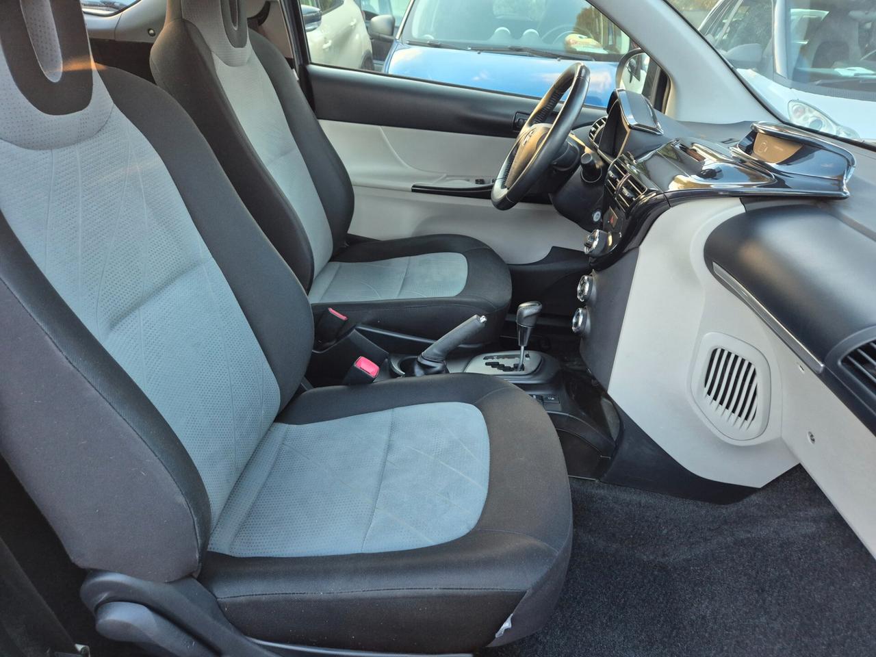 Toyota iQ 1.0 CVT Lounge