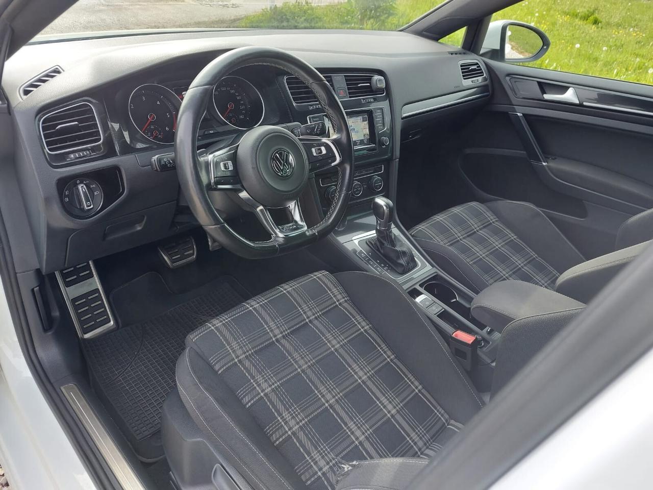 Volkswagen Golf 7 GTD 2.0 TDI DSG 5p. BlueMotion 184cv