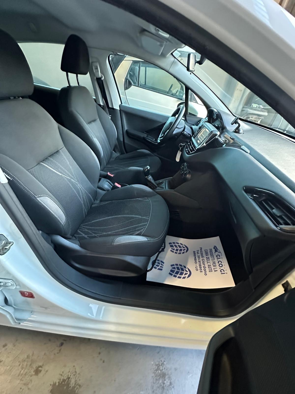Peugeot 208 1.2 VTi 82 CV 5 porte Active benzina e gpl