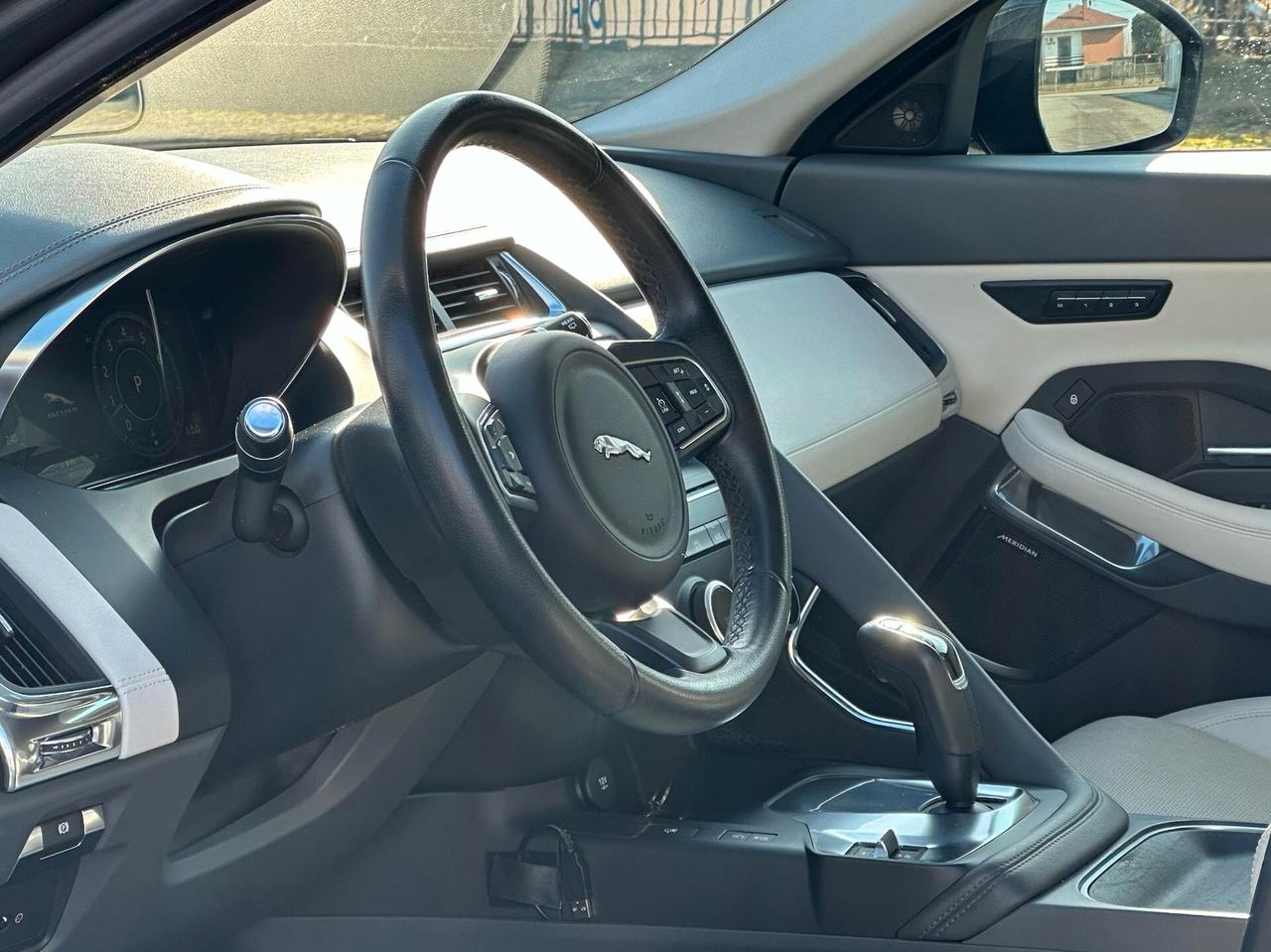Jaguar E-Pace 2.0 AWD aut. R-Dynamic SE ** PROMO **