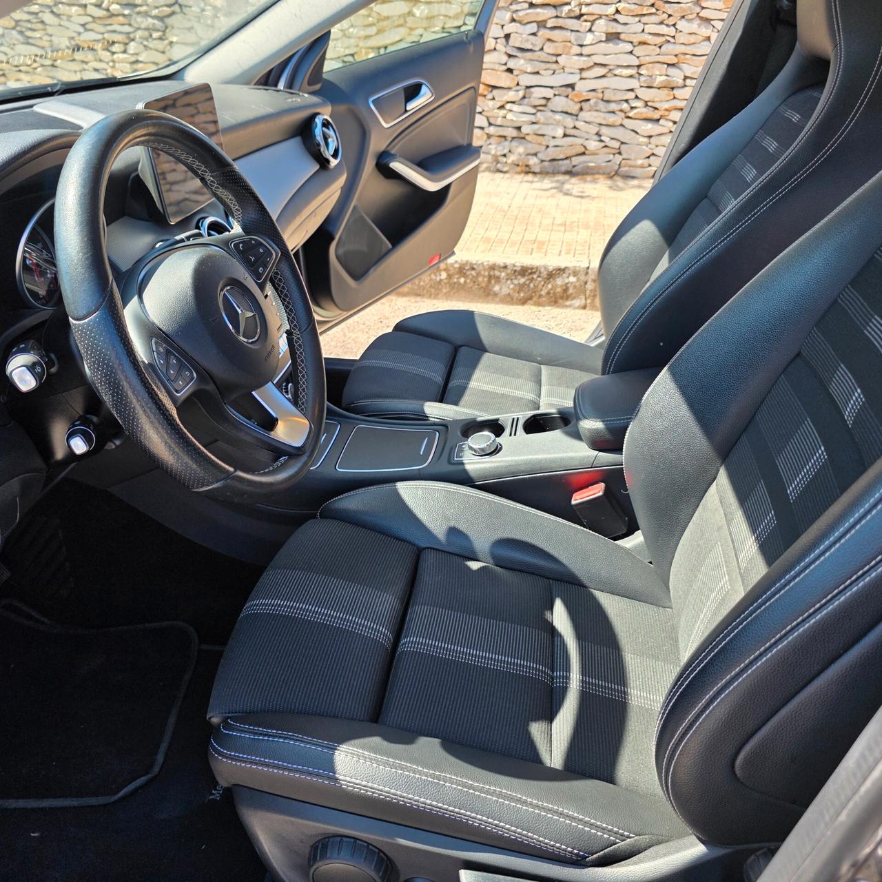 Mercedes-benz GLA 200 d Premium