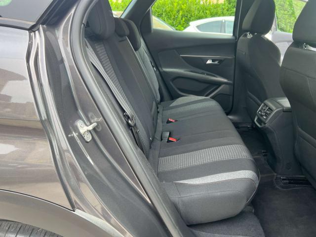 Peugeot 3008 3008 II 2021 1.5 bluehdi Active Business s