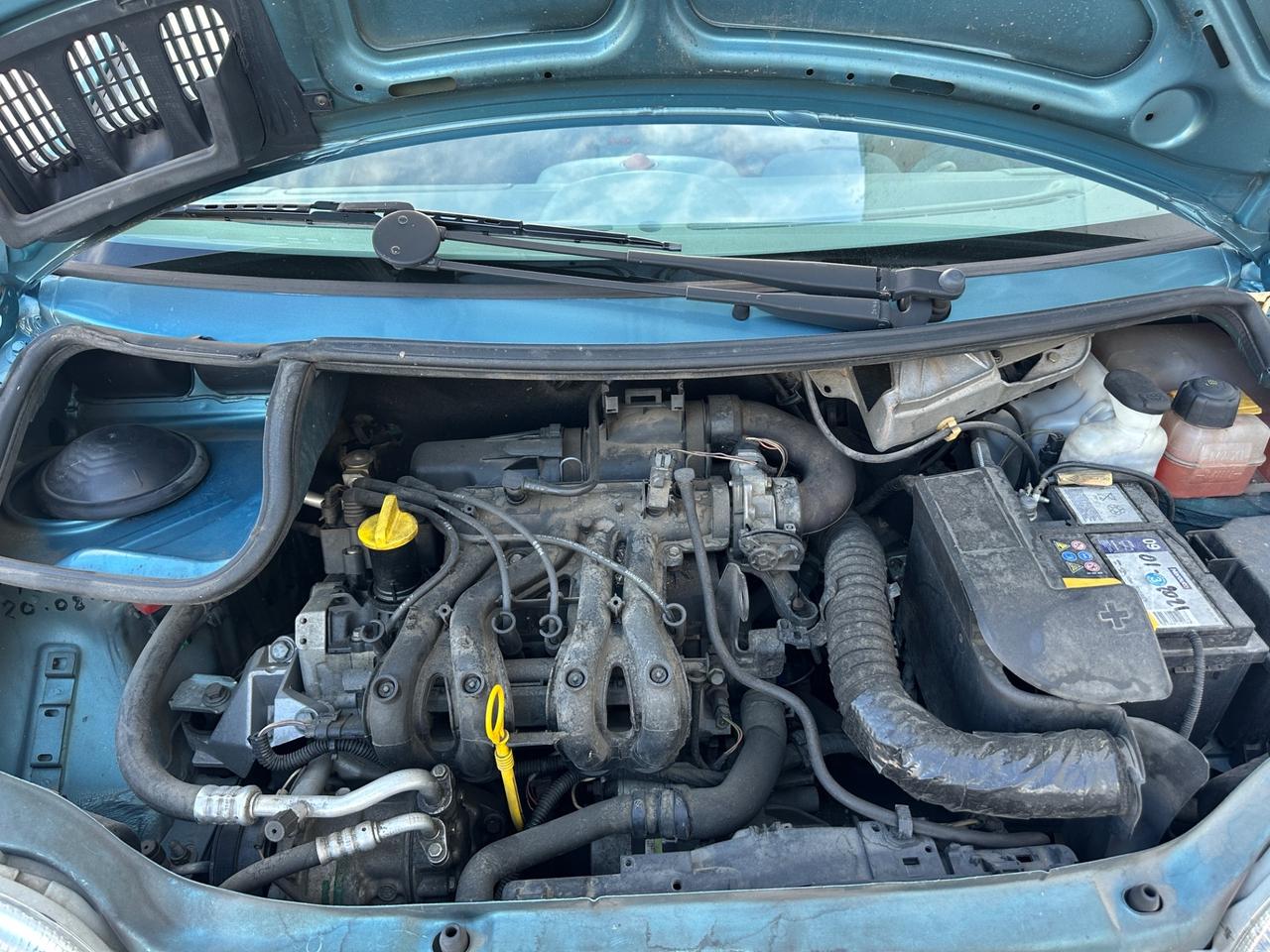 Renault Twingo 1.2i cat Neopatentati