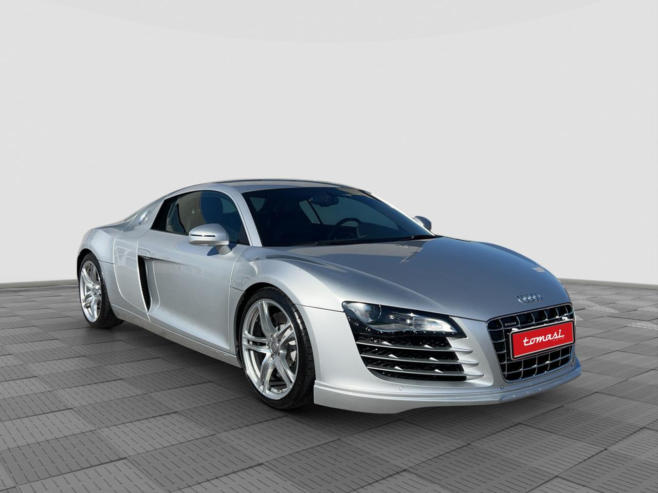 AUDI R8 4.2 V8 FSI quattro R tronic