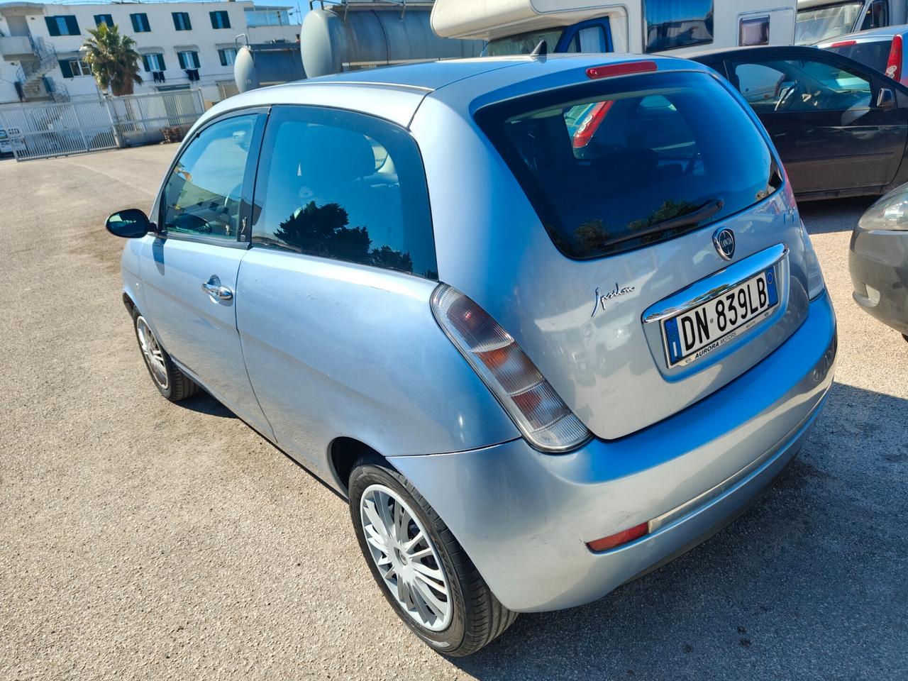Lancia Ypsilon 1.3 MJT 75 CV Argento