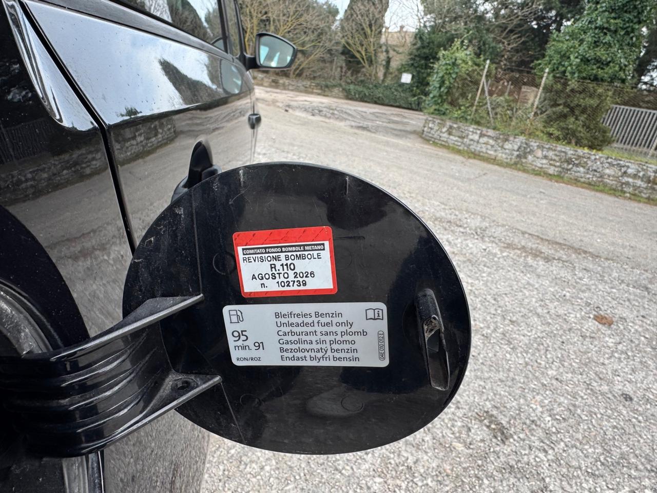 Volkswagen up 1.0 5p. eco benzina metano