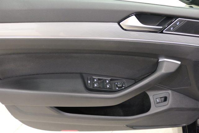 VOLKSWAGEN Passat Variant 2.0 TDI SCR EVO DSG Business "" BELL1SS1MA ""