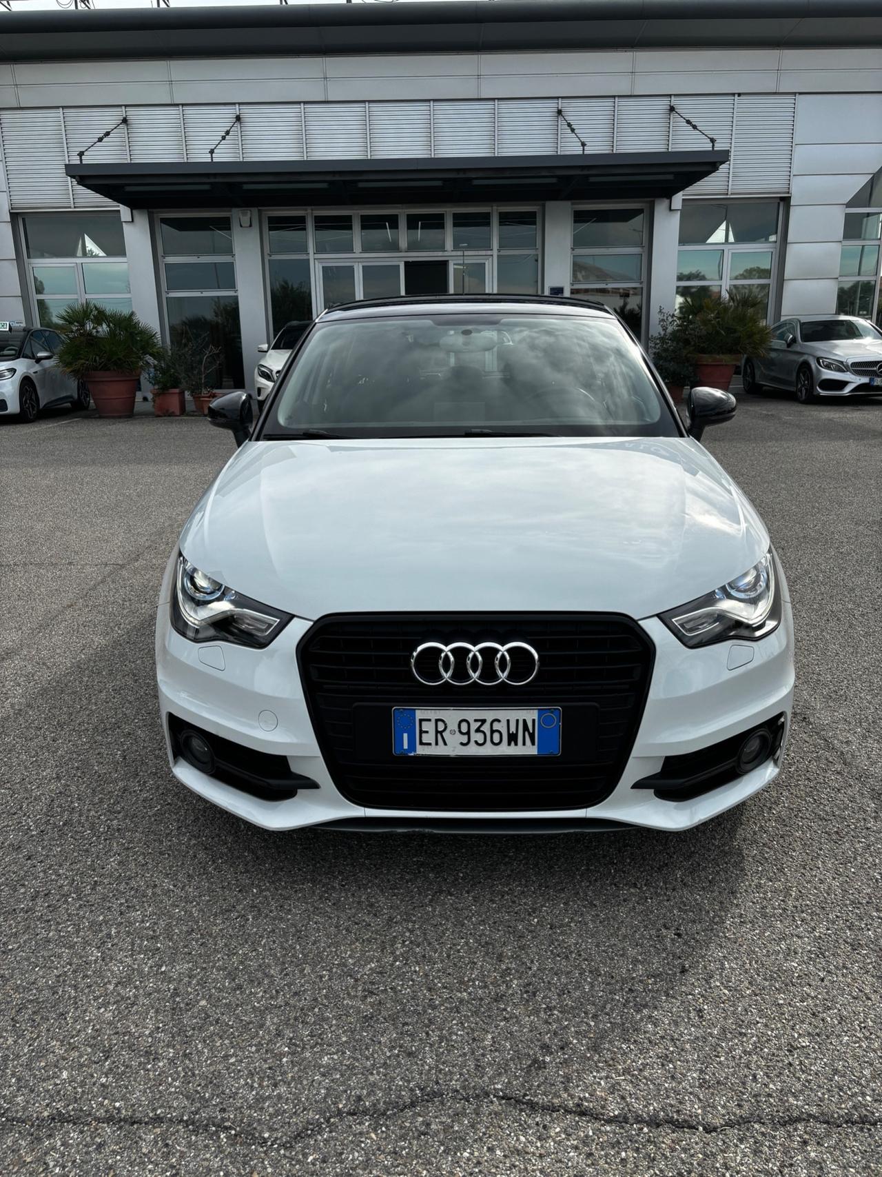 Audi A1 1.6 TDI S tronic Admired - 2013