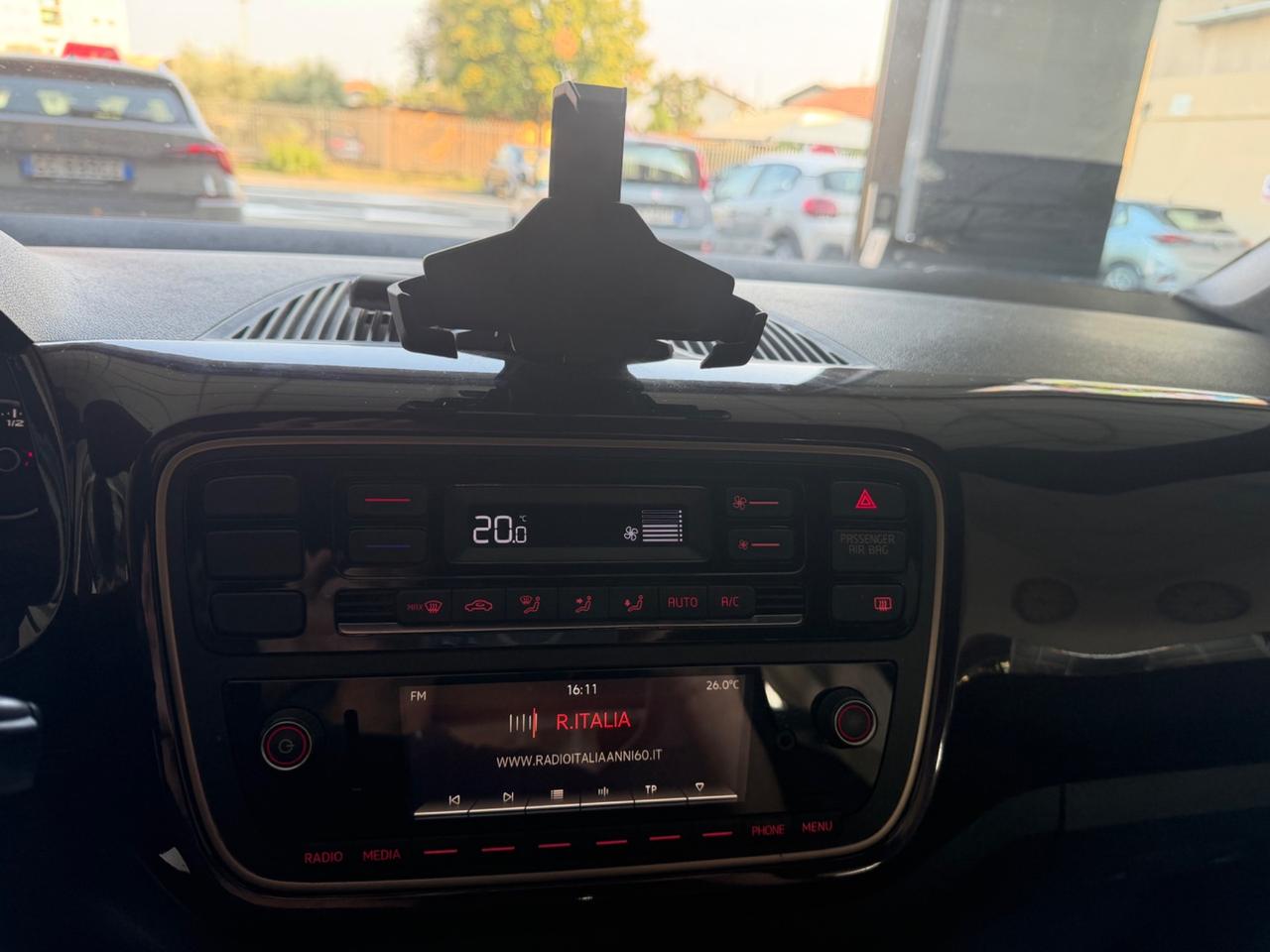 Seat Mii 1.0 5 porte by Cosmopolitan - Nessun vincolo -