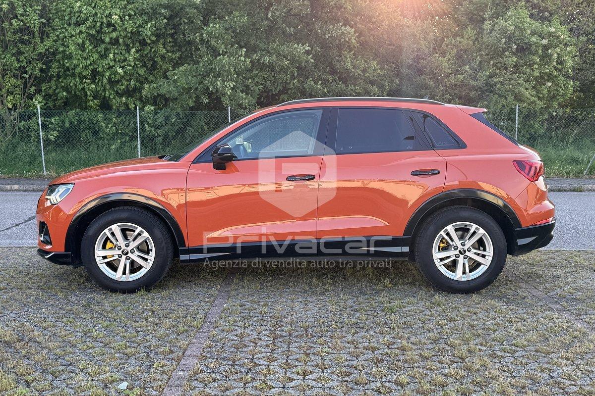 AUDI Q3 35 TDI S tronic Business Advanced