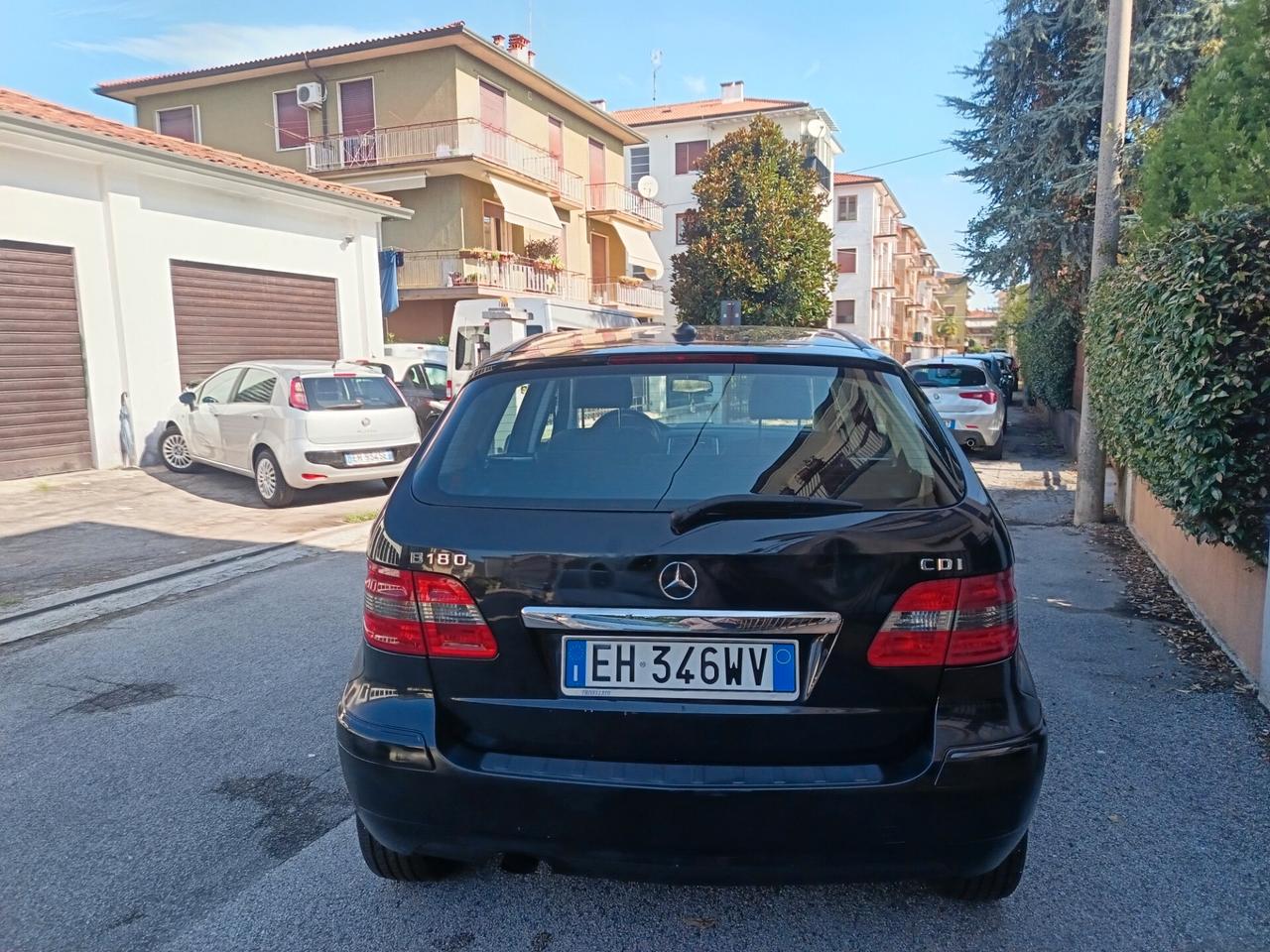 Mercedes b180 CDI Avan 2011 ok neo patente