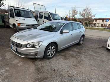 Volvo V60 D2 1.6 Momentum