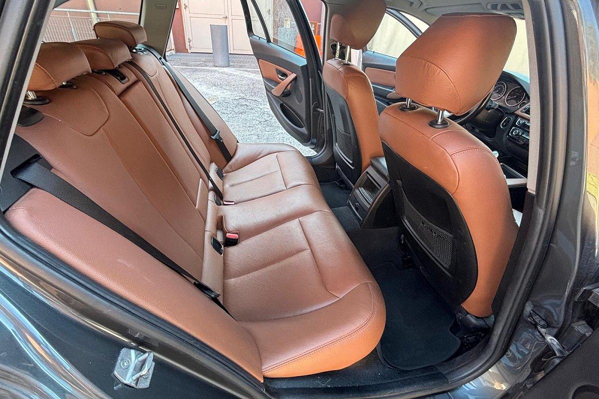 BMW 320d xDrive Touring Luxury
