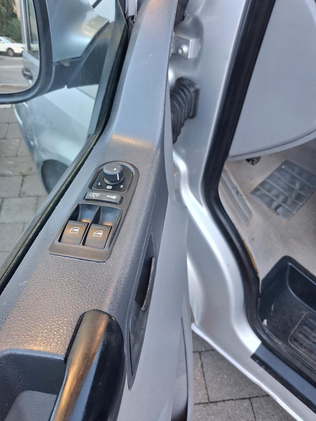 Volkswagen Multivan 2.5 TDI/130CV Comfortline