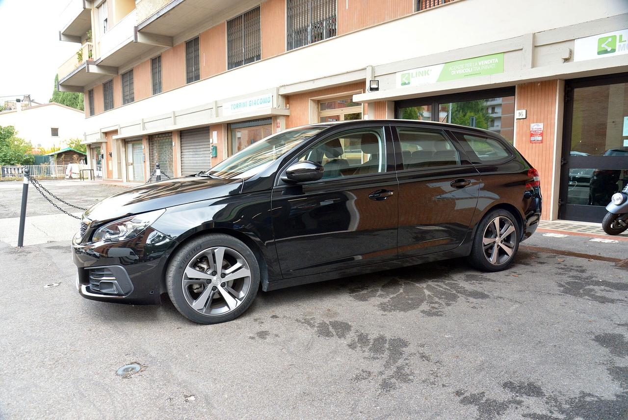 Peugeot 308 PureTech Turbo 130 S&S SW