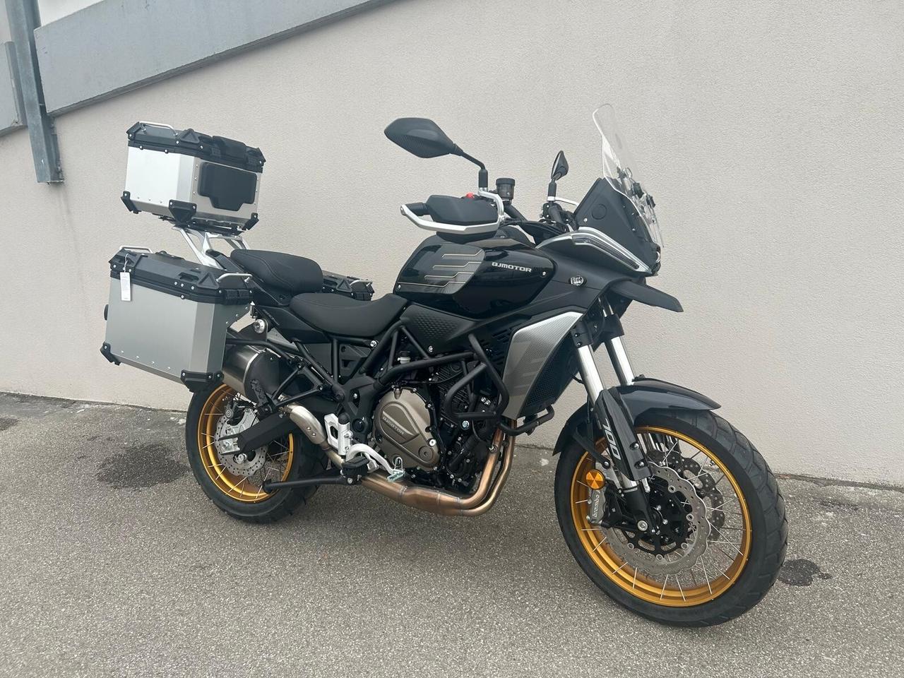 Qj Motor STR 700 SX PRONTA CONSEGNA IN PROMOZIONE