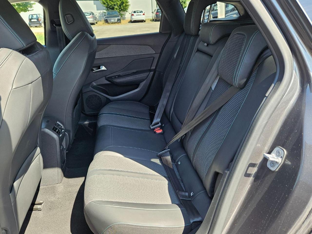 Peugeot 308 BlueHDi 130 S&S EAT8 SW Allure