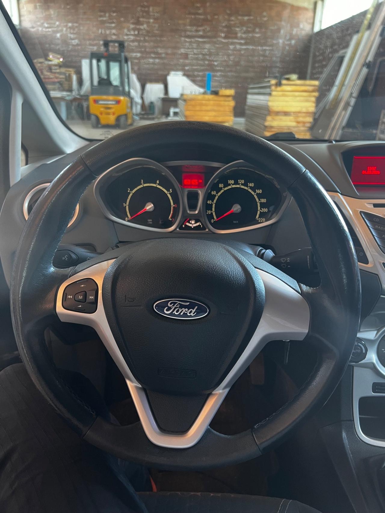 Ford Fiesta 1.4 5 porte Bz.- GPL Titanium