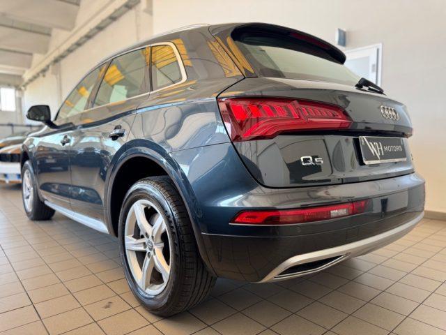 AUDI Q5 2.0 TDI quattro S tronic //SERVICE//