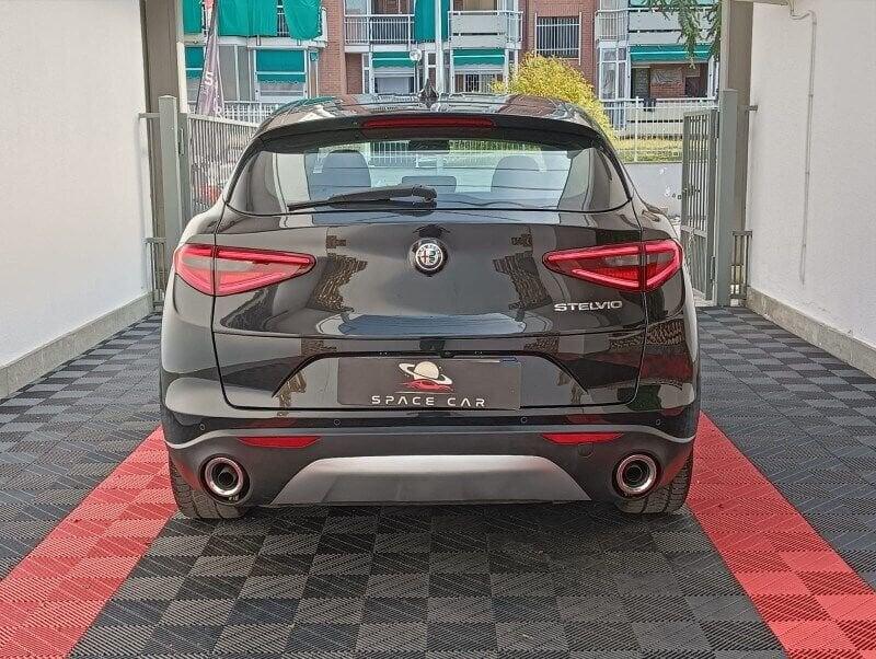 Alfa Romeo Stelvio Stelvio 2.2 Turbodiesel 160 CV AT8 RWD Business