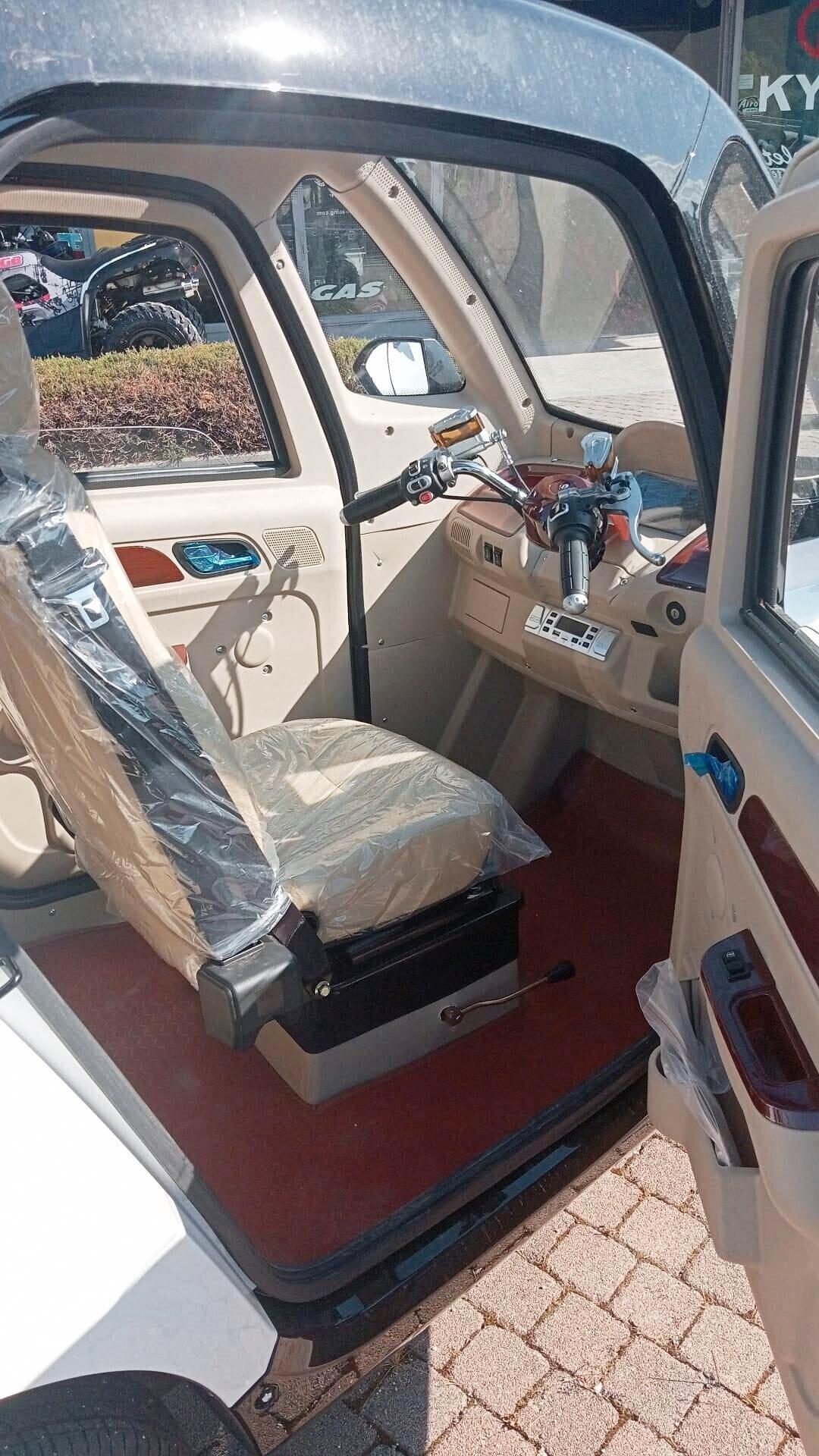 FREEDOM VITALE UFO ACTIVE SENZA PATENTE MINI AUTO