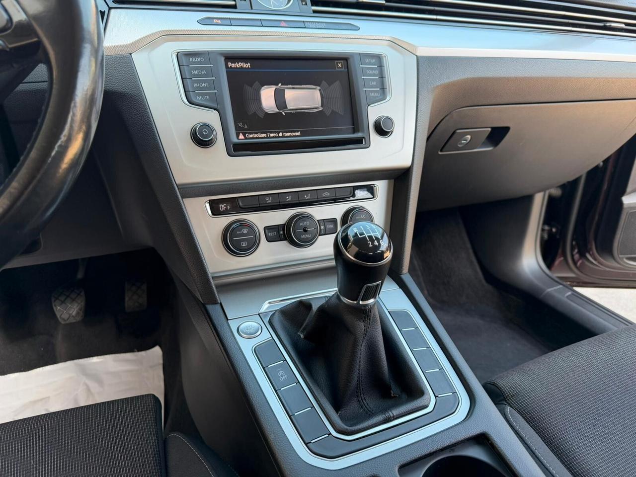 Volkswagen Passat Variant 1.6 TDI 120CV Business BlueMotion Technology