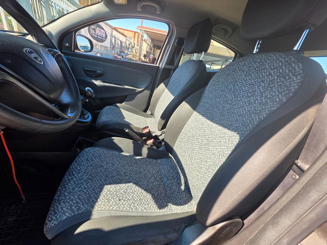 Lancia Ypsilon 1.2 69 CV 5 porte GPL Ecochic Gold