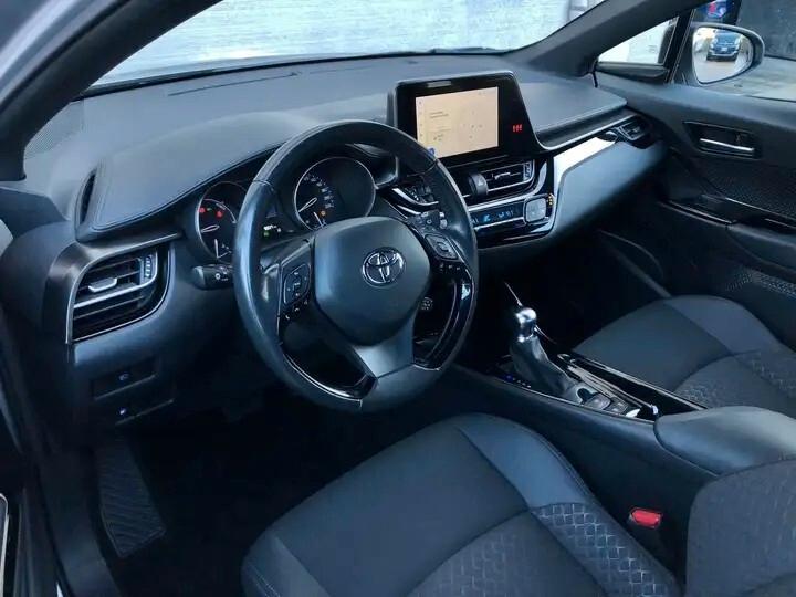 Toyota C-HR 1.8 Hybrid E-CVT Trend