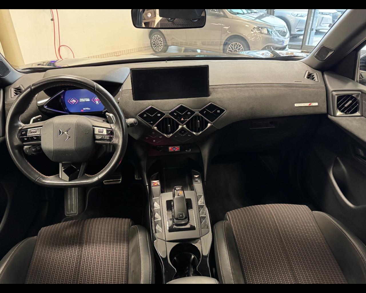 DS DS 3 2ª serie - DS 3 Crossback PureTech 155 aut. Performance