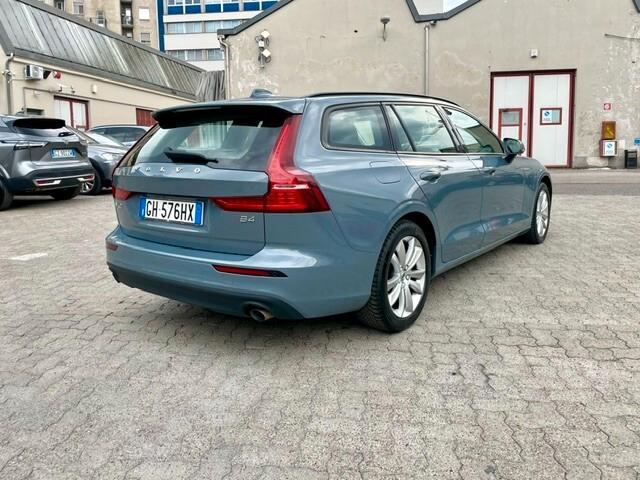 Volvo V60 B4 (d) Geartronic Momentum Business Perfetta Tagliandata