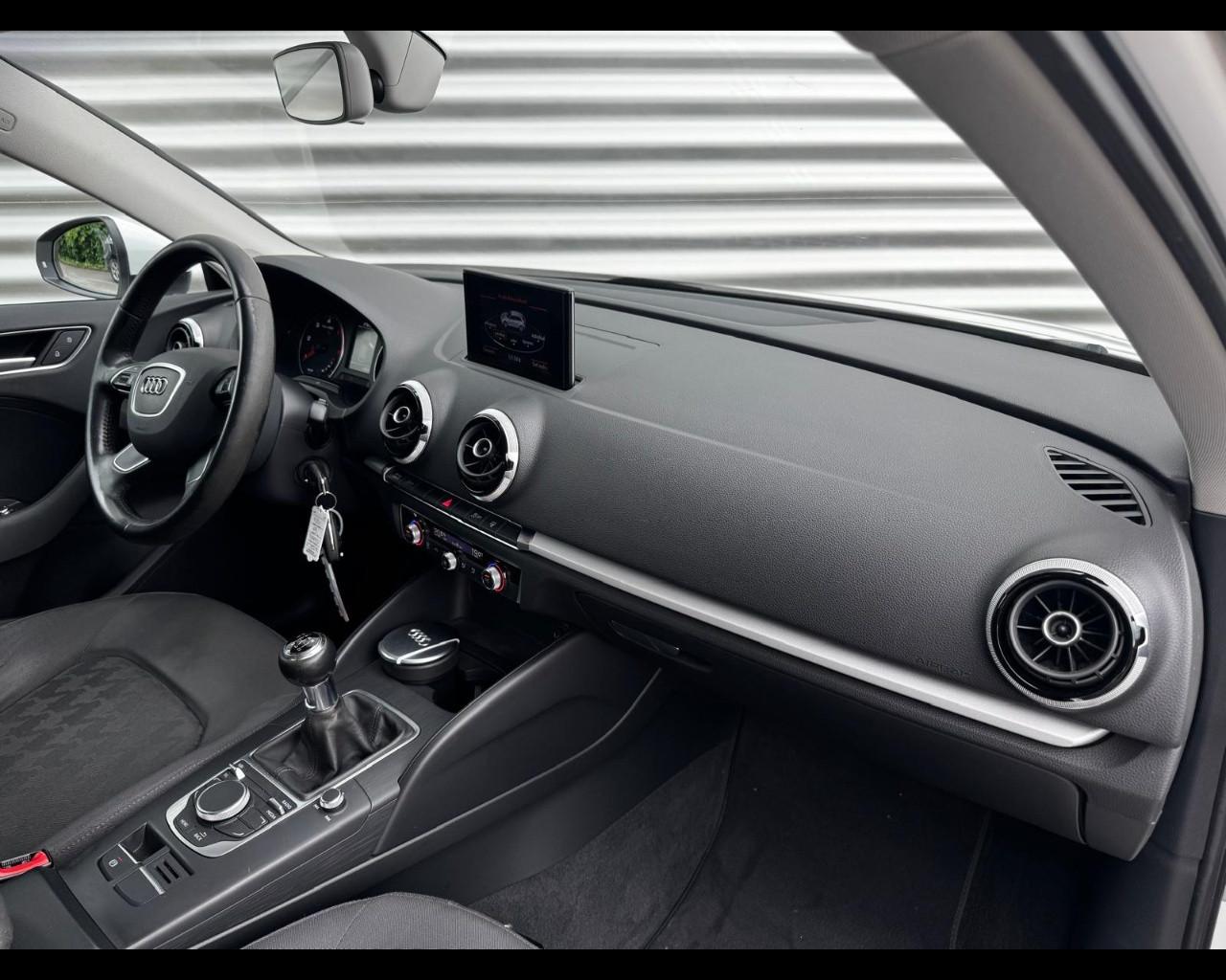 AUDI A3 SPORTBACK 1.6 TDI 110CV ATTRACTION