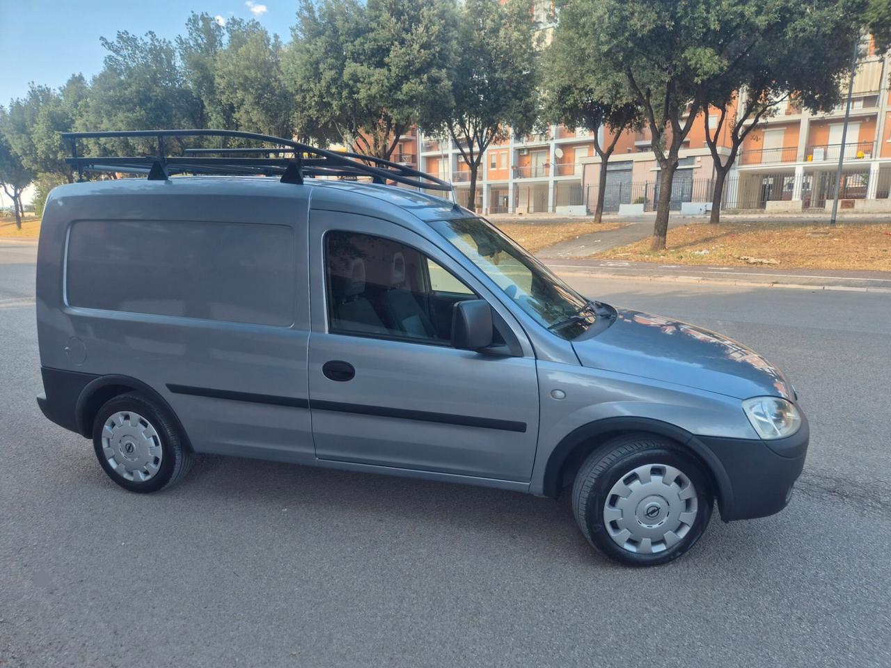Opel Combo 1.6 94cv metano casa madre 2010