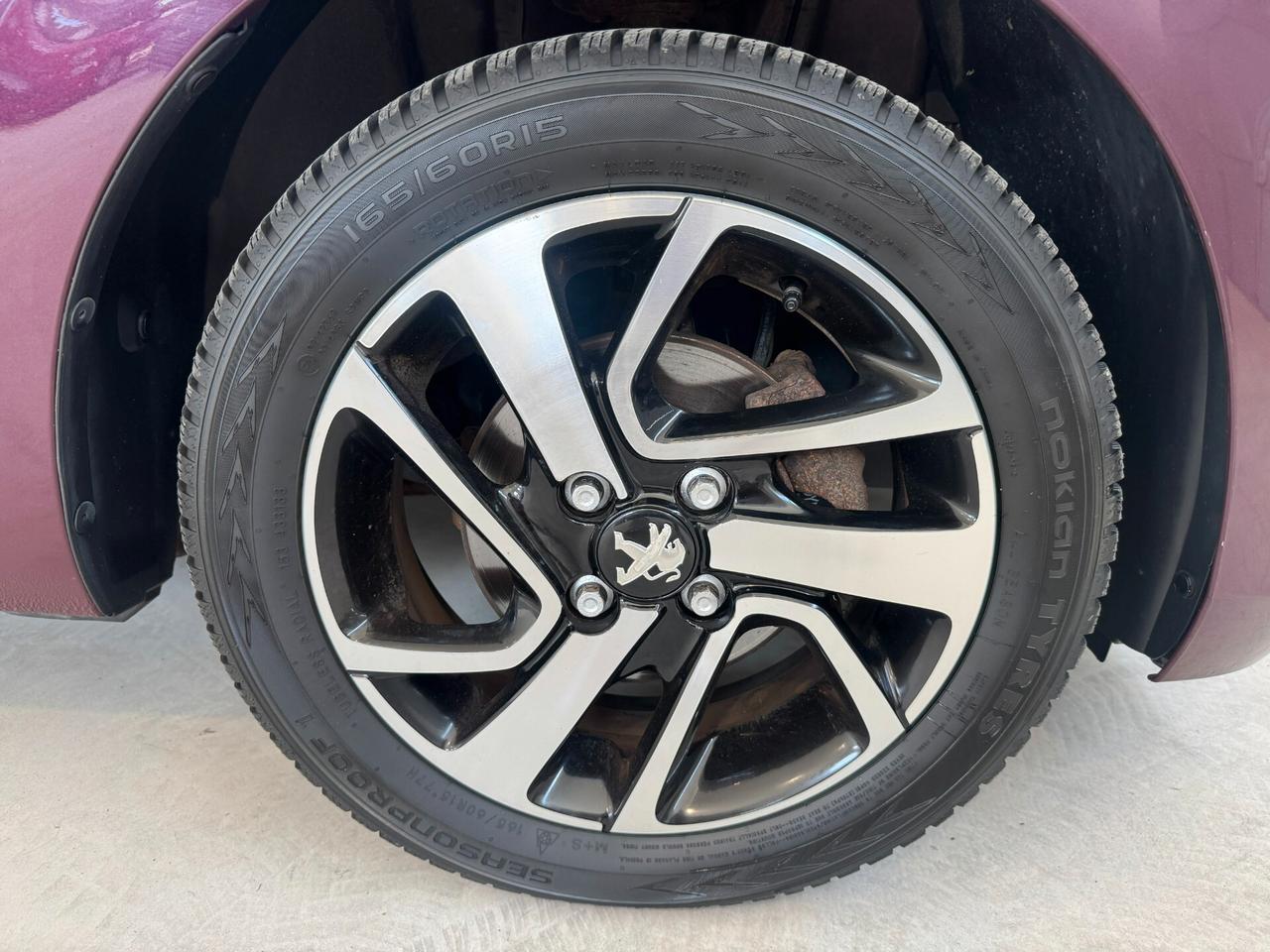 Peugeot 108 PureTech 82 5 porte Allure