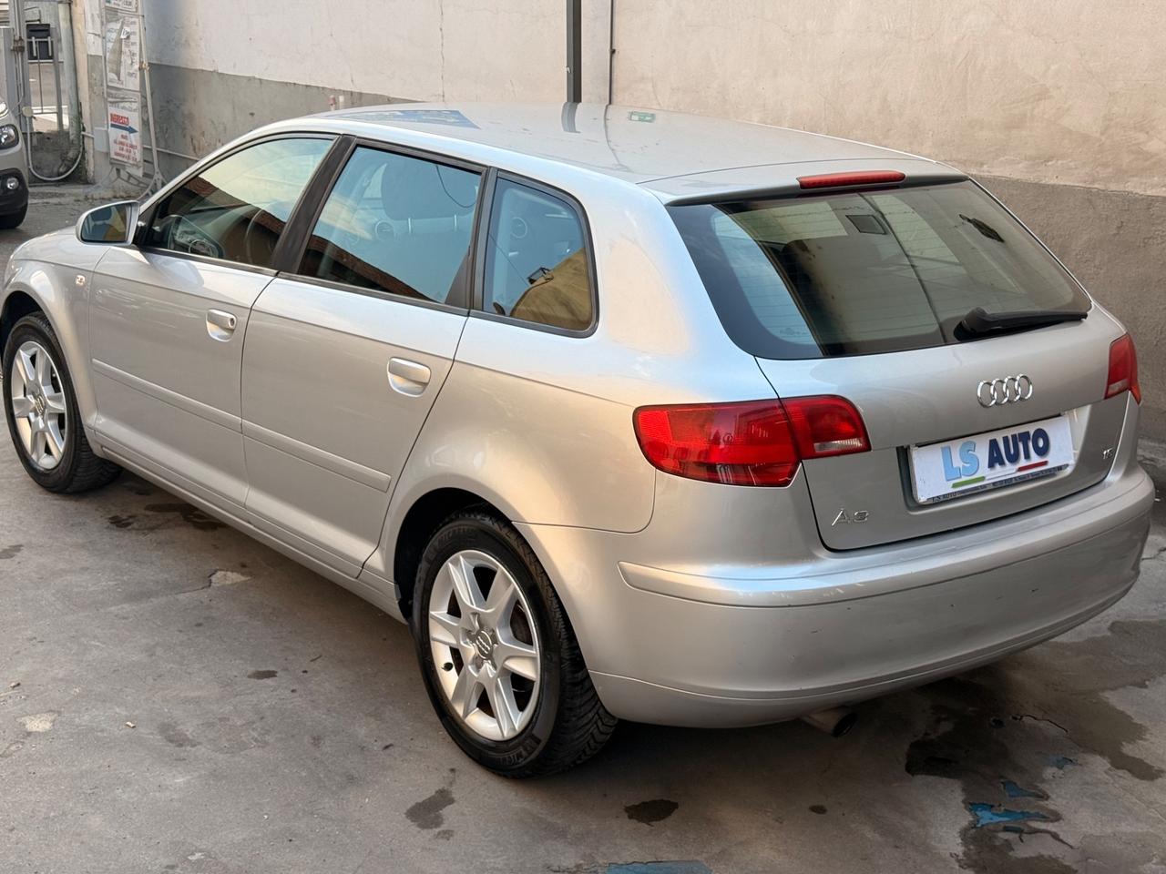 Audi A3 SPB 1.6 16V FSI Ambition