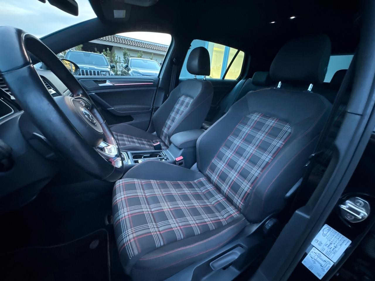 Volkswagen Golf GTI Performance 2.0 TSI DSG 5p. BlueMotion Technology