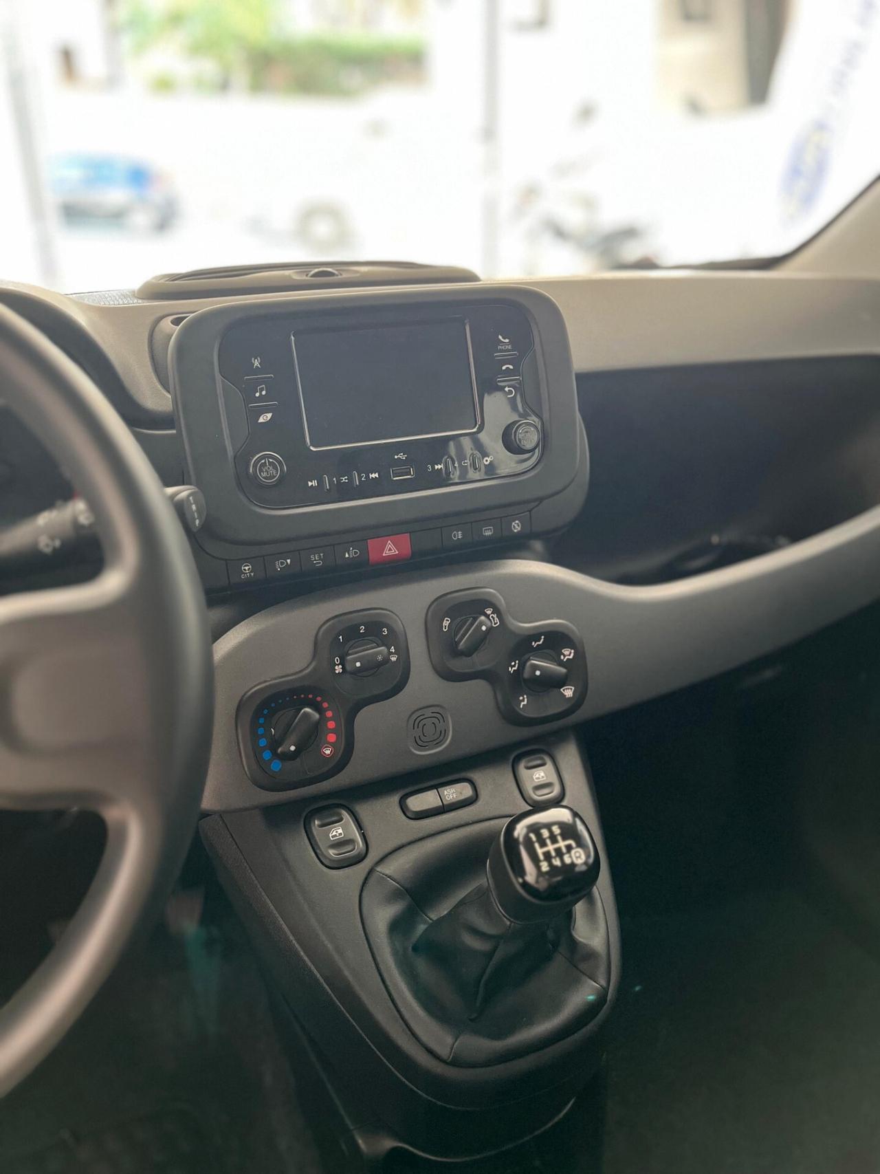 Fiat Panda 1.0 FireFly S&S Hybrid City Life navigatore