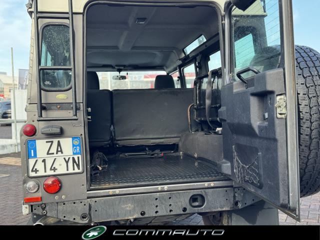LAND ROVER Defender 110 2.5 Td5 cat S.W. SE