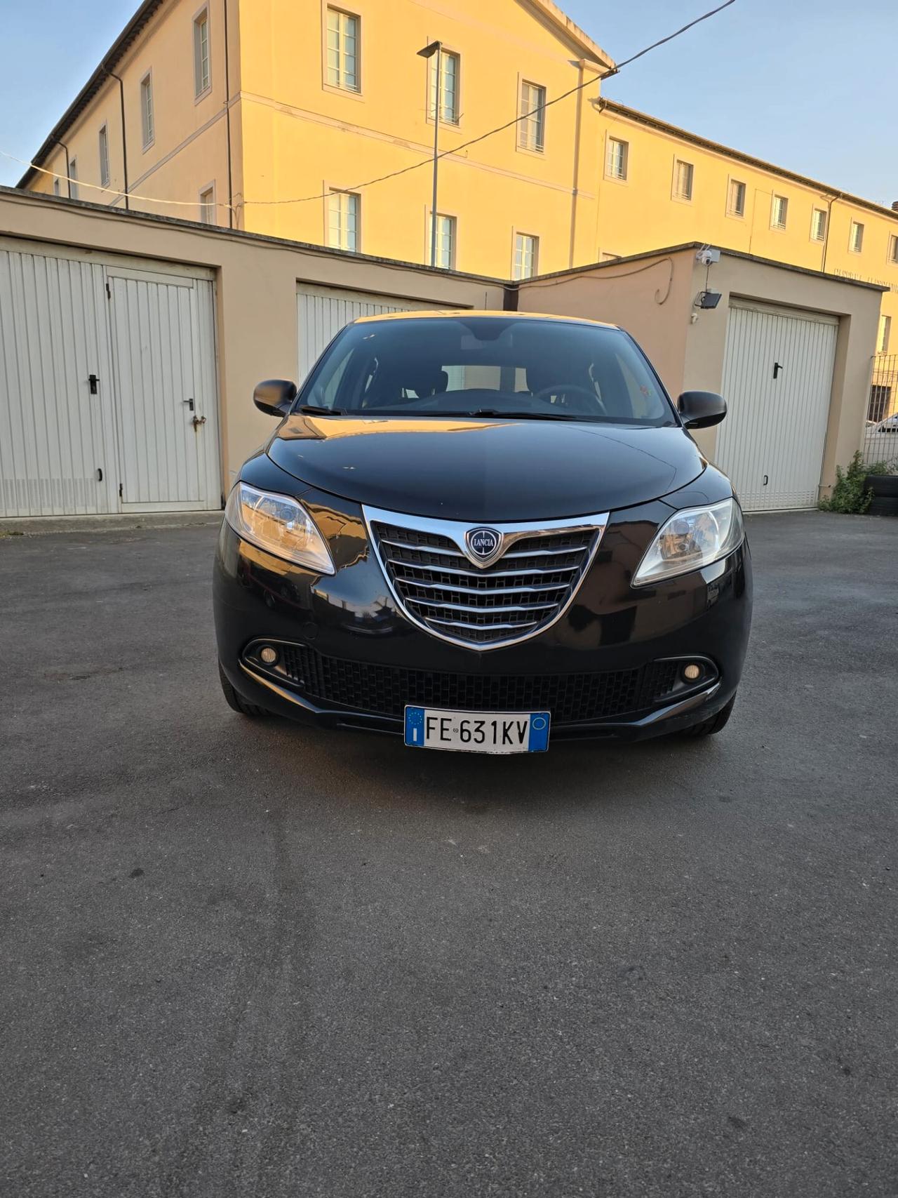 Lancia Ypsilon 1.2 69 CV 5 porte Platinum perfetta possibilita 12 mesi garanzia