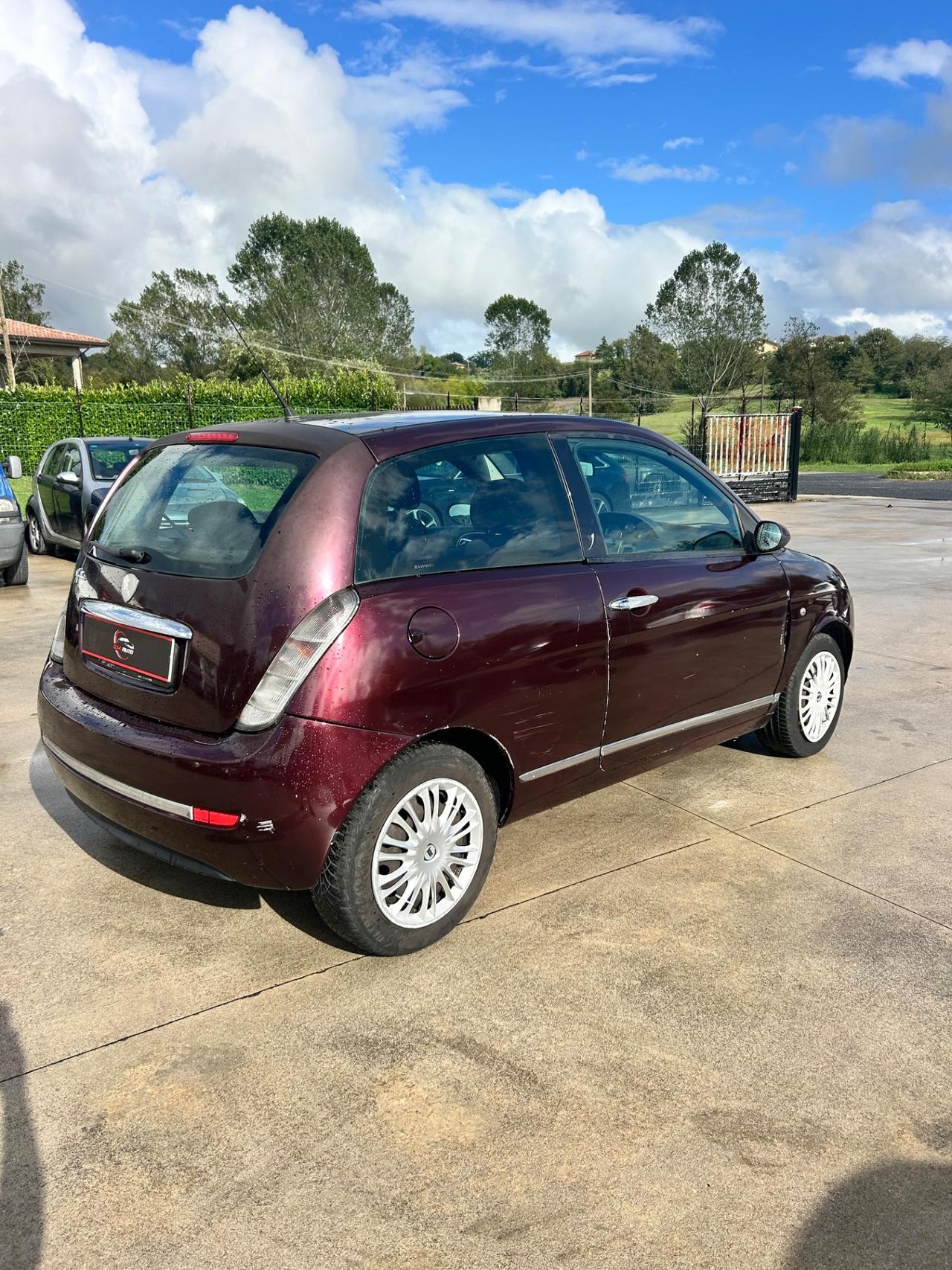 Lancia Ypsilon 1.2 Argento