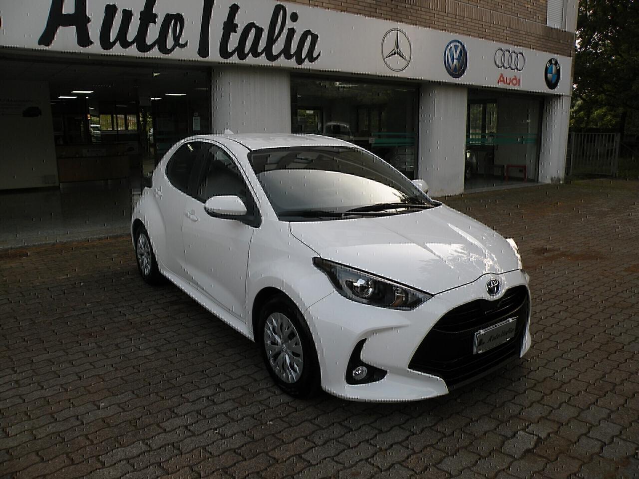 TOYOTA YARIS HYBRID - NOLEGGIO