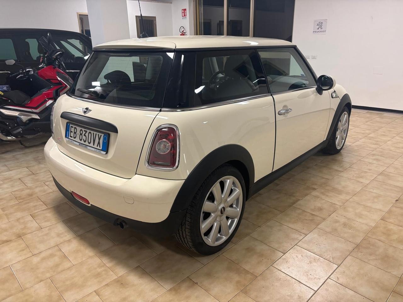 MINI ANNO 2010 BENZINA GPL ADATTA NEOPATENTATI KM 62 MILA