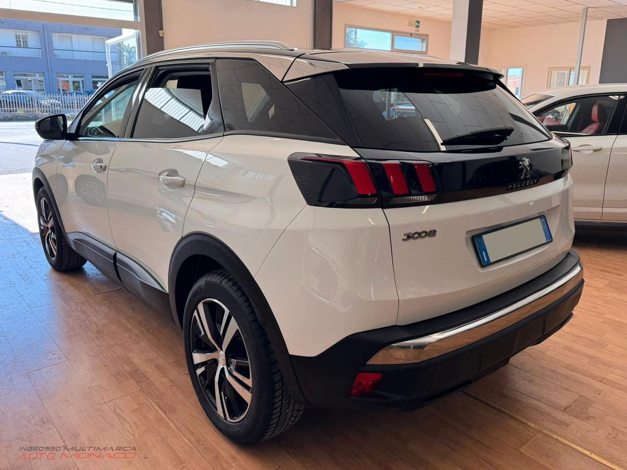 Peugeot 3008 BlueHDi S&S EAT8 Business 2020 130cv