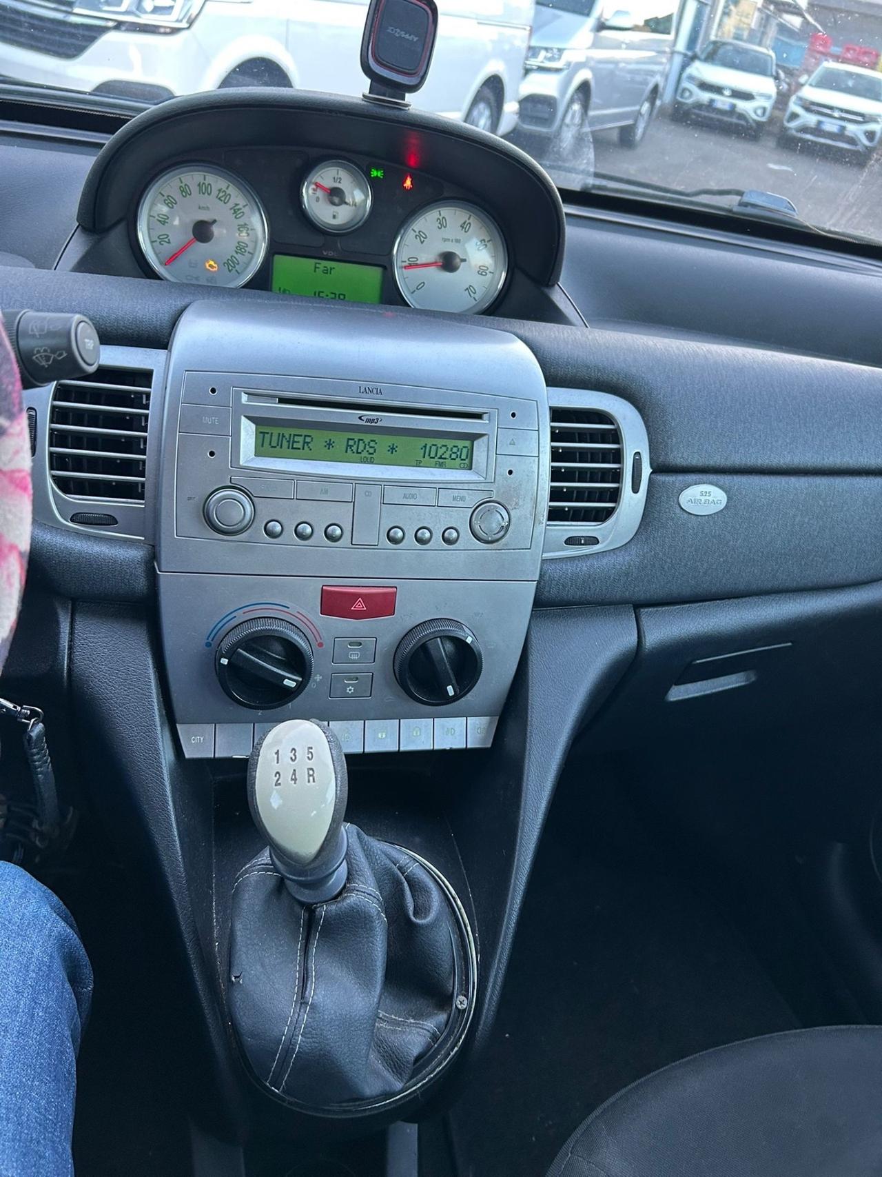 Lancia Ypsilon 1.4 Argento Ecochic GPL