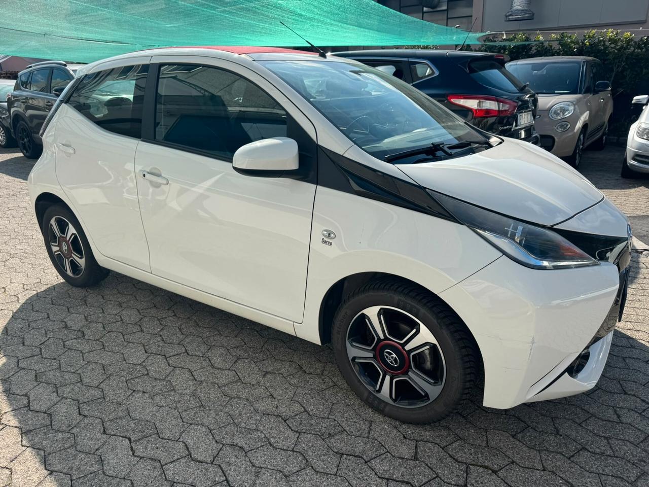 Toyota Aygo 1.0 VVT-i 69 CV 5 porte x-cite*NEOPATENTATI*CABRIO*EURO6