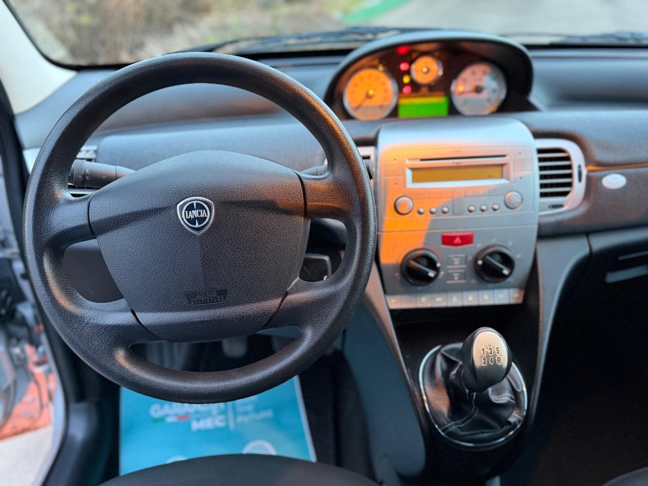 Lancia Ypsilon 1.3 MJT 75 CV (55kw)